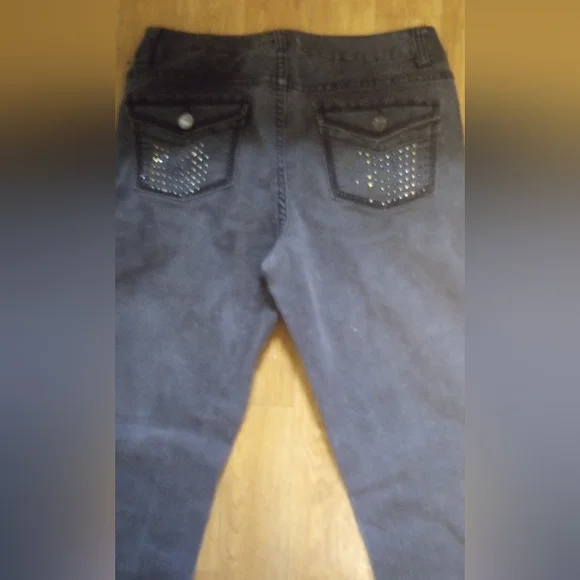 Cache Rinestone Black - Picture 3 of 3